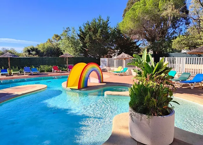 Camping La Croix Du Sud